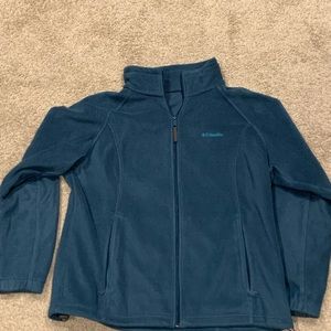 Columbia sweatshirt